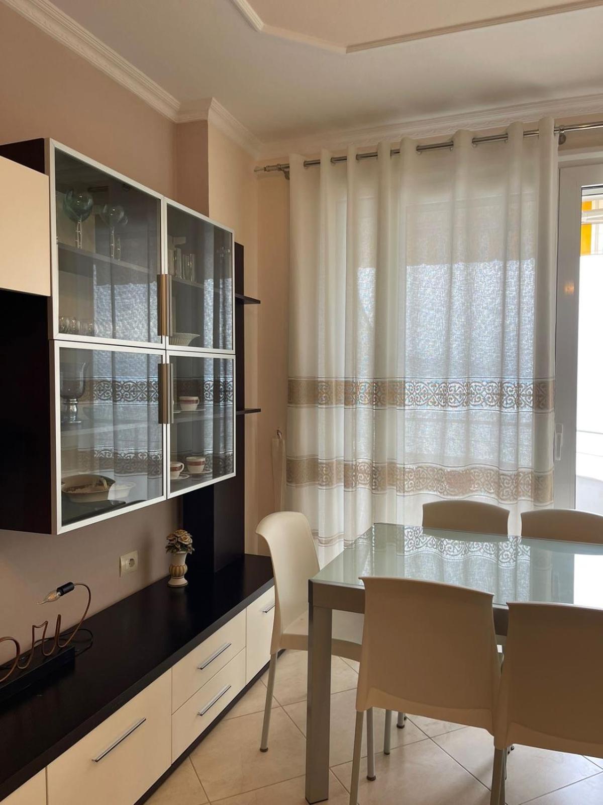 Visar Apartments Vlorë Eksteriør billede